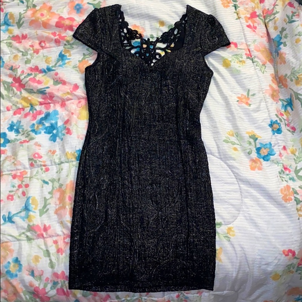 Black detailed dress